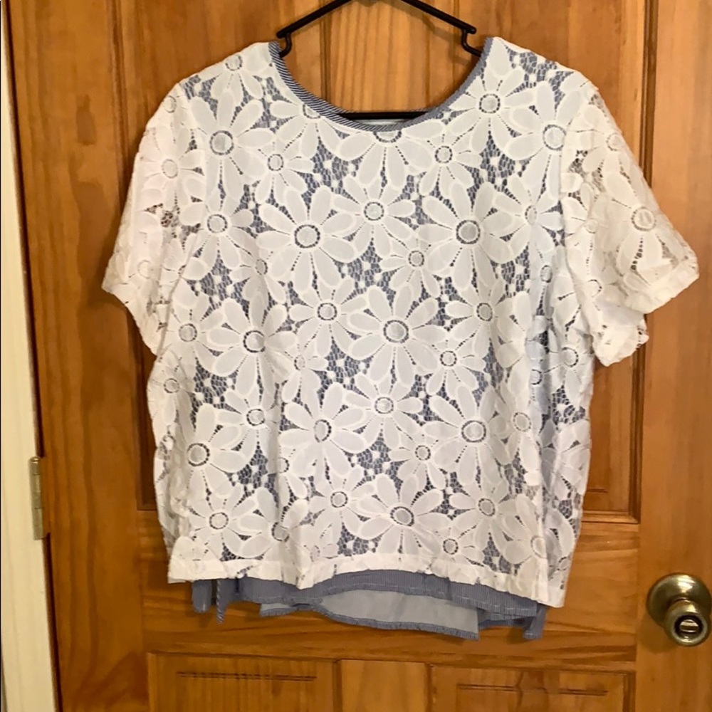 Alfred Dunner Lace Short Sleeved Top
